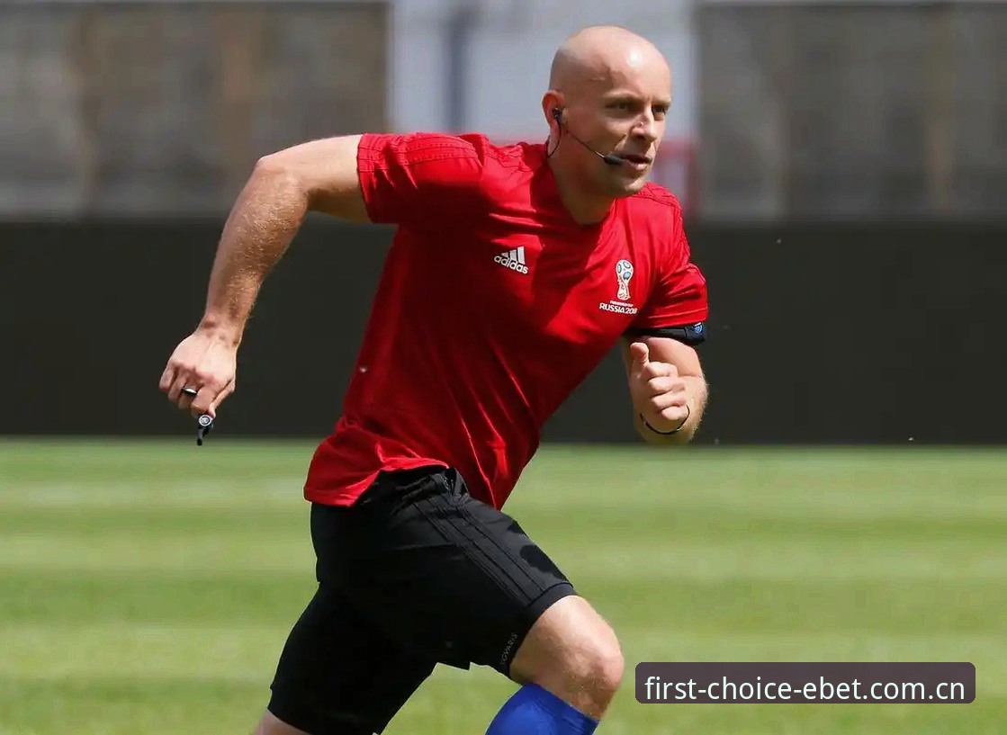 从马宁世界杯执裁看判罚逻辑：如何在易倍体育平台赛事直播中读懂裁判视角